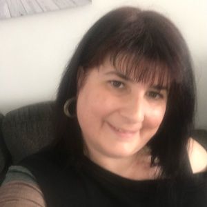 Meet your Posher, Julie